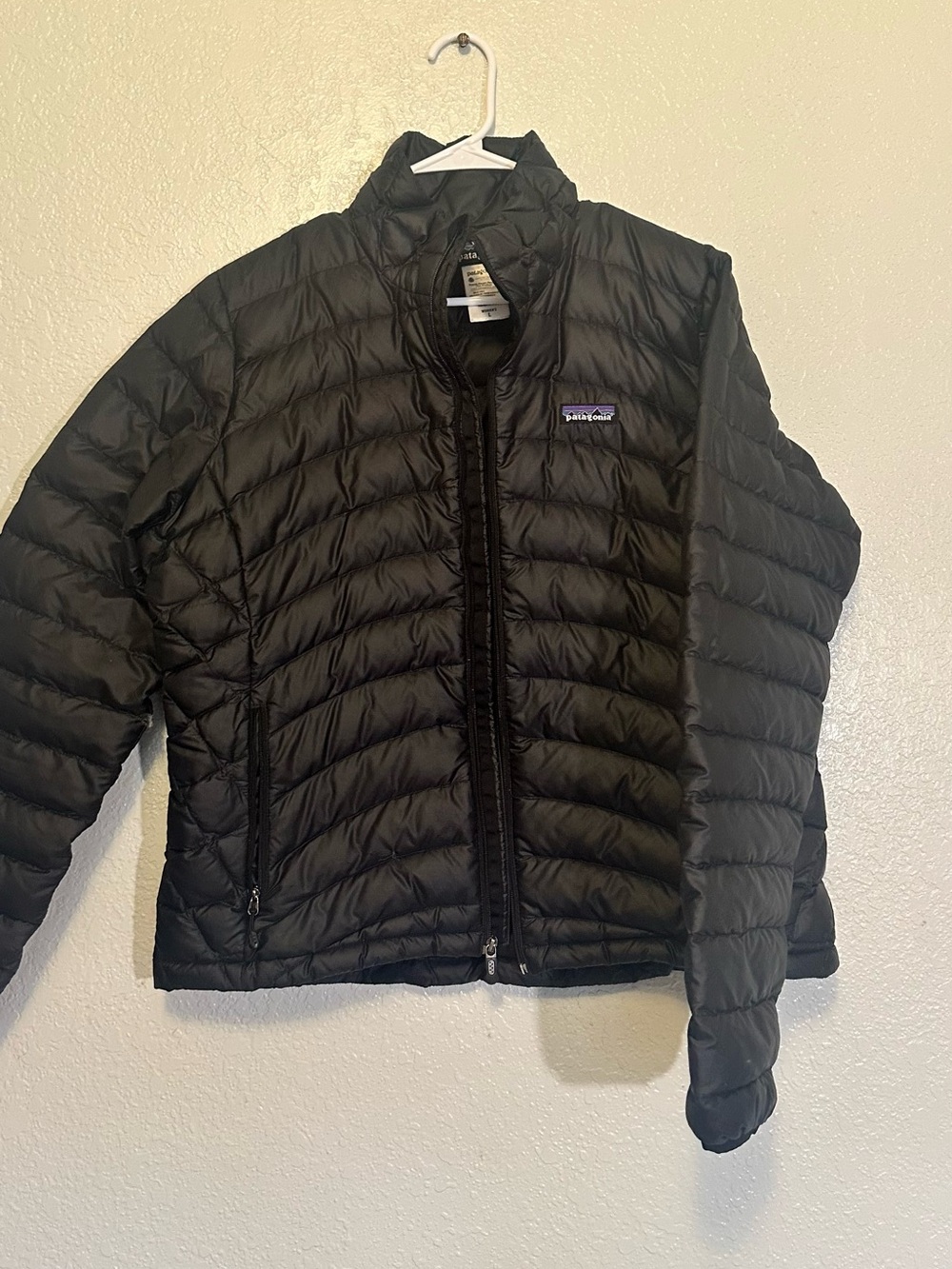 Patagonia Women's Black Down Sweater Jacket GUC L